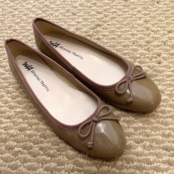Khaki butterfly ballet flats - Picture 3 of 16